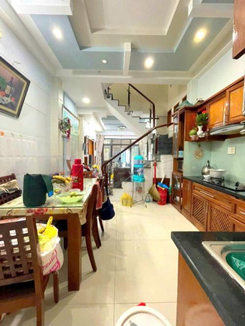 Nhà phố gần Chợ Thủ Đức 77m², giá chỉ 5 tỷ, sở hữu ngay hôm nay!